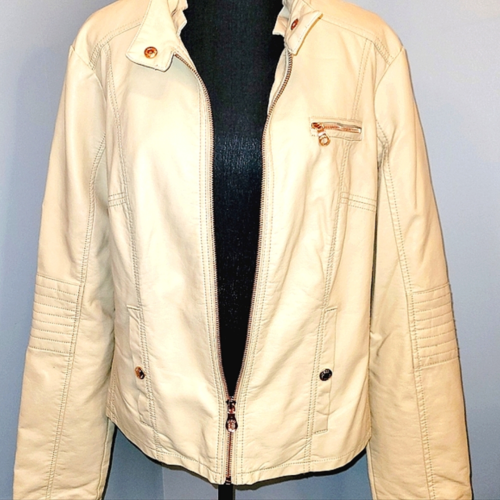 Guess Lightweight Fall Jacket - image 8